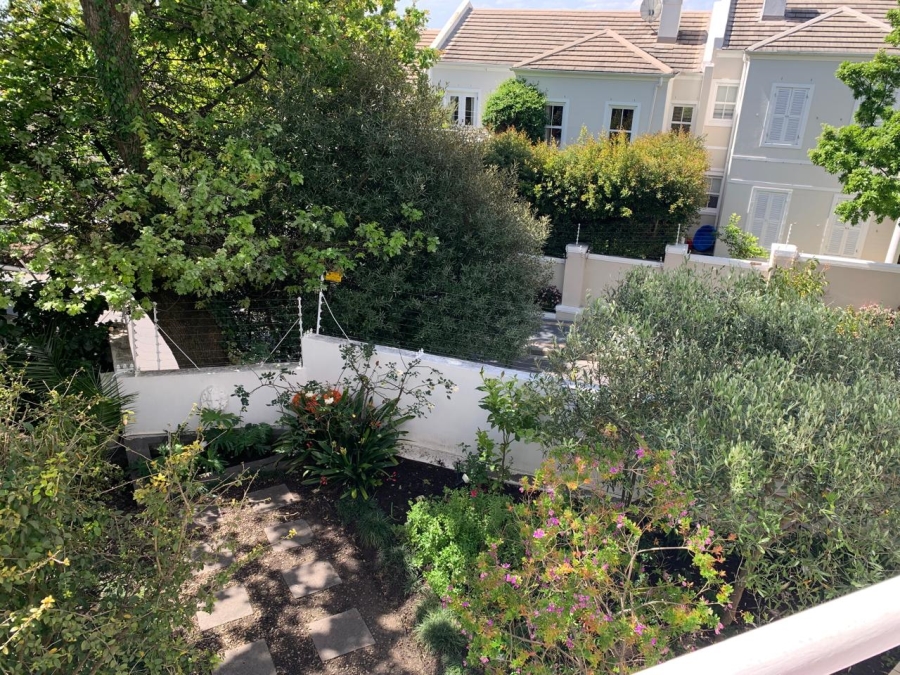 To Let 2 Bedroom Property for Rent in Higgovale Western Cape
